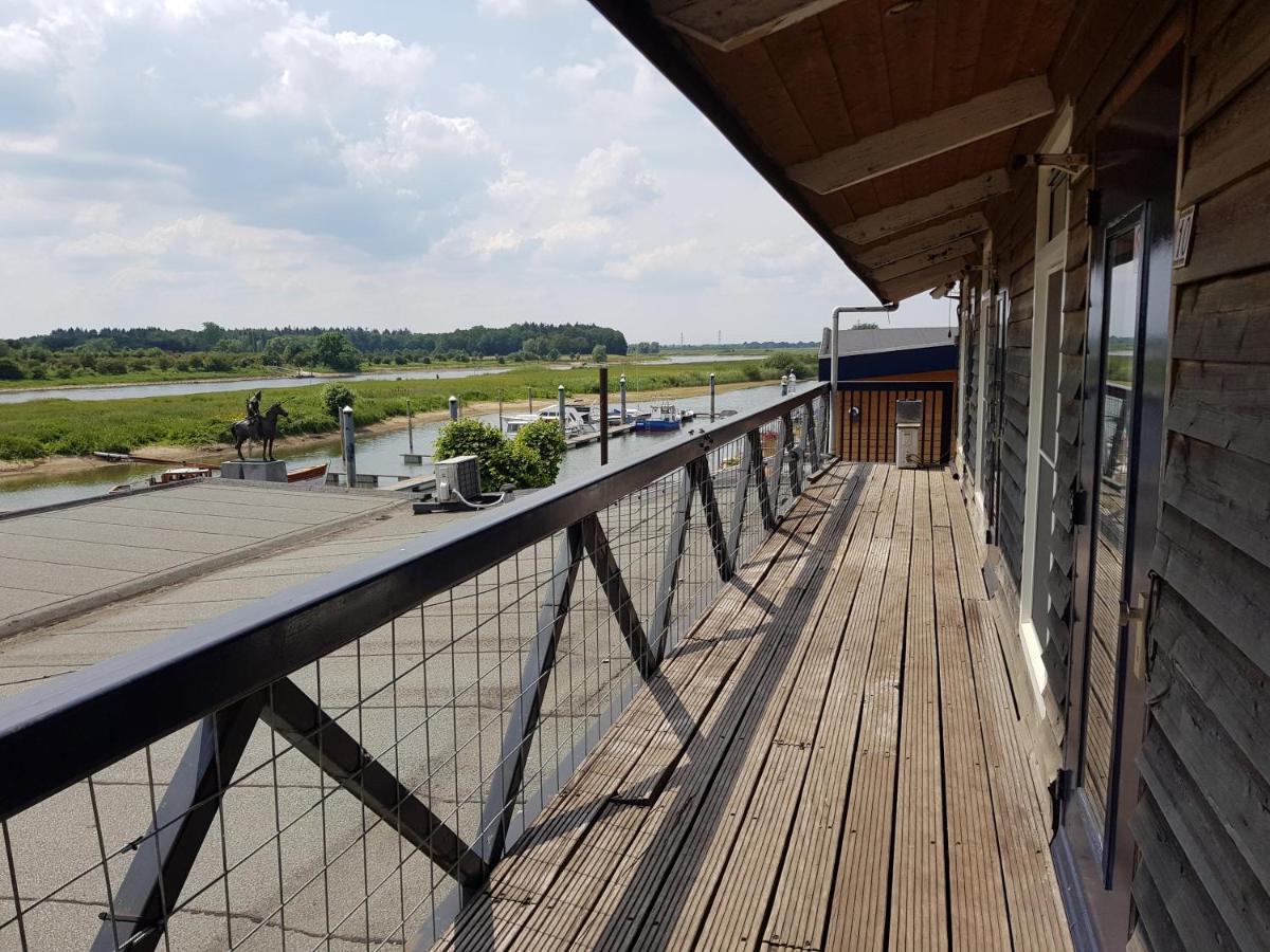 Hotel Garni Ijsselzicht Veessen Luaran gambar